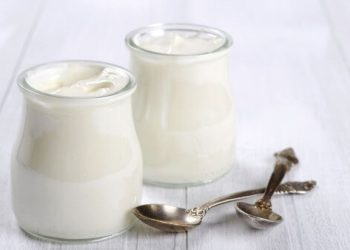 Cách làm sữa chua thơm ngon, dẻo mịn tại nhà đơn giản, ai cũng thành công