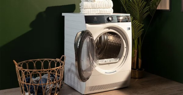 Lựa chọn tốc độ vắt phù hợp giúp quần áo khô nhanh hơn