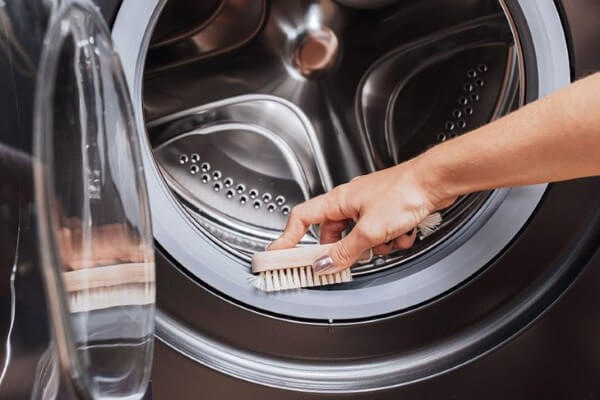 Thường xuyên vệ sinh lồng giặt định