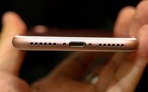 Chiêm ngưỡng hình ảnh iPhone 7 “bằng xương bằng thịt” tại Việt Nam