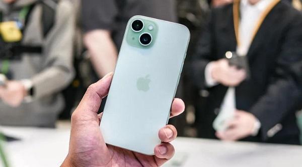 Có nên mua iPhone 15 tại thời điểm này hay không?