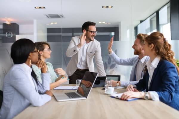 Cơ hội việc làm ngành Kinh tế - Kinh doanh