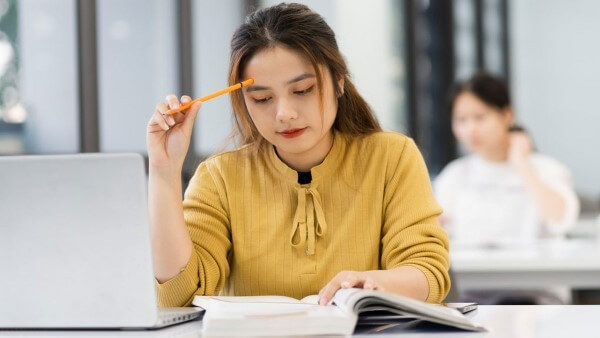 Những đối tượng nên chọn tổ hợp D01 khi học và thi tuyển sinh đại học