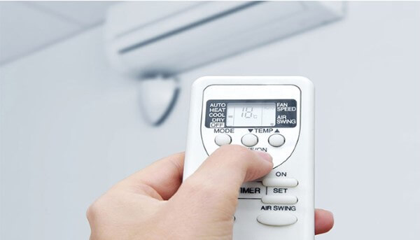 Bật chế độ làm lạnh trong khoảng 20–30 phút và theo dõi nhiệt độ