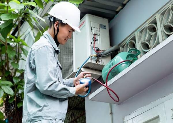 Tiến hành kiểm tra nạp gas và vệ sinh điều hòa định kỳ từ 3–6 tháng/lần