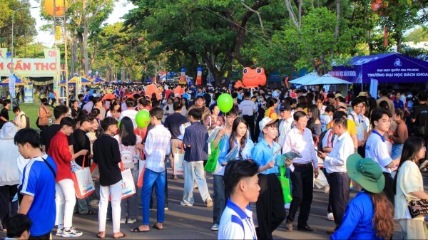 Đại học Cần Thơ với quy mô đào tạo lớn cùng hệ thống cơ sở vật chất hiện đại