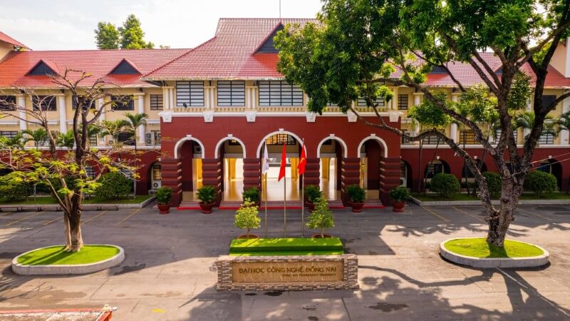 Điểm chuẩn Đại học Công nghệ Đồng Nai 2025 xét tuyển theo nhiều phương thức