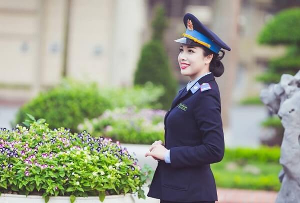 Các ngành luật ngành của trường luôn nằm trong nhóm có điểm đầu vào cao