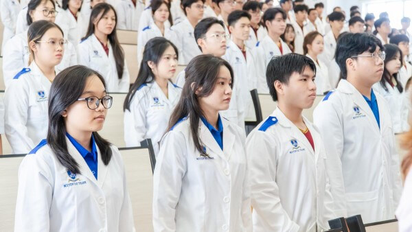 Nhóm ngành Y Dược có mức cạnh tranh điểm chuẩn cao