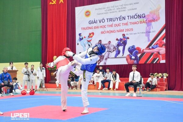 Điểm chuẩn phương thức xét điểm thi tốt nghiệp THPT kết hợp