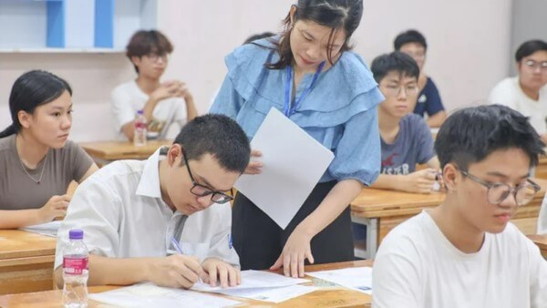 Học viện Quân Y 2025 có điểm chuẩn tăng ở hầu hết các ngành