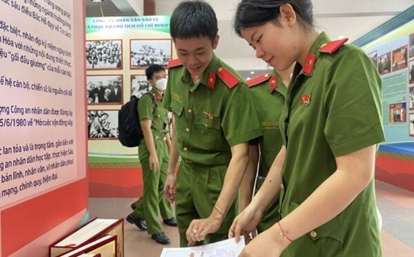 Các tiêu chí tuyển sinh phụ đối với những trường hợp có tổng điểm bằng nhau