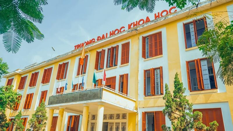 Điểm chuẩn theo kết quả kỳ thi tốt nghiệp THPT 2025 từ 15,00 - 22,00 điểm