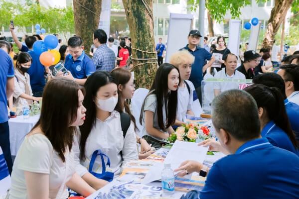 Phương thức tuyển sinh xét học bạ có mức điểm từ 18 đến 26,4 điểm