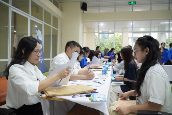 Có sự phân hóa rõ rệt ở điểm chuẩn năm 2025 giữa các nhóm ngành