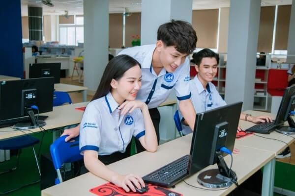 Điểm chuẩn các ngành cao nhất tại Đại học Tài chính - Marketing