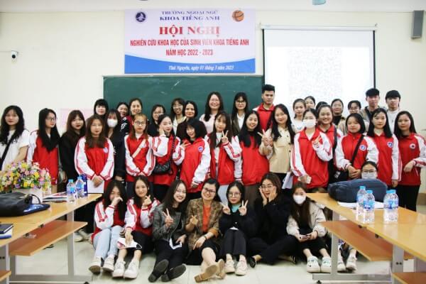 Điểm chuẩn ngành Sư phạm Tiếng Trung Quốc và Sư phạm Tiếng Anh cao nhất