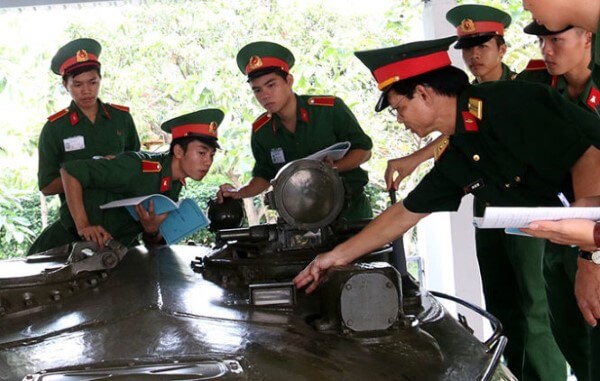 Học viên có chứng chỉ ngoại ngữ và hồ sơ ưu tiên tăng khả năng trúng tuyển