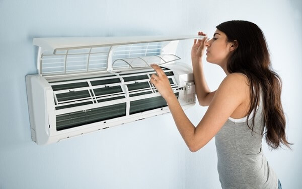 Điều hòa phát ra mùi hôi cần vệ sinh để cải thiện chất lượng