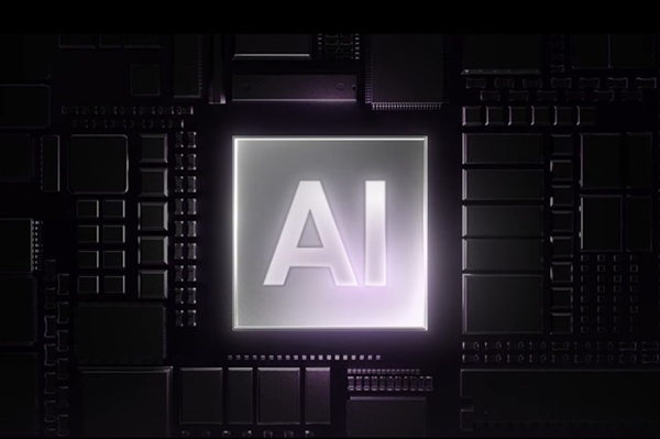 Tối ưu trải nghiệm màn hình gập cùng Agentic AI