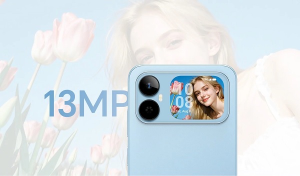 Màn hình phụ nhỏ được tích hợp ngay trong cụm camera phía sau