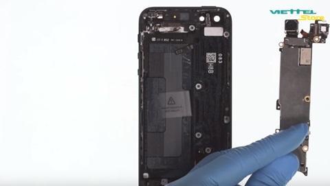 Hướng dẫn tự thay phím nguồn iPhone 5 trong vòng 30 phút