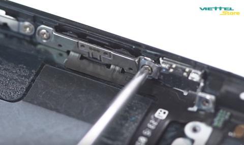 Hướng dẫn tự thay phím nguồn iPhone 5 trong vòng 30 phút