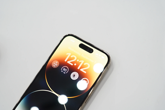 Tính năng Always On Display được hỗ trợ trên iPhone 14 Pro