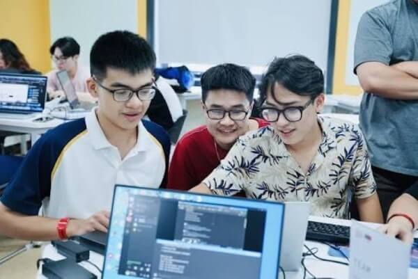 Ngành Logistics phát triển mạnh cùng nhu cầu thương mại điện tử và xuất nhập khẩu