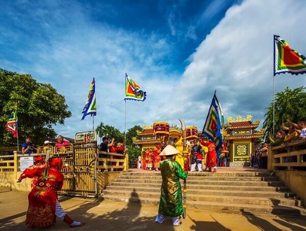 Lễ hội Điện Hòn Chén của Huế