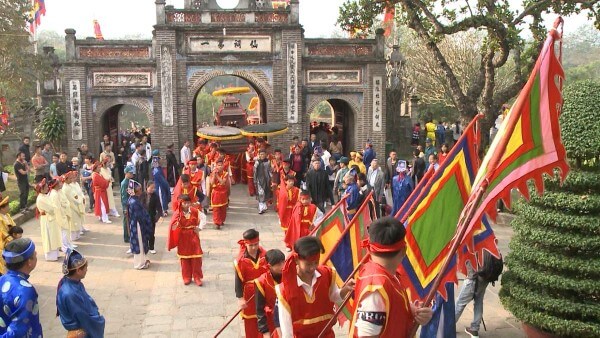 Lễ hội Cổ Loa tại Đông Anh (Hà Nội)