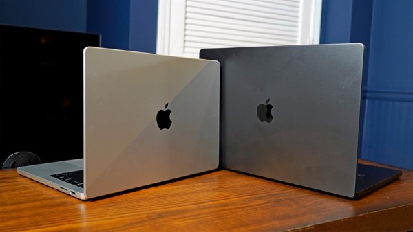 Máy tính xách tay MacBook chính thức ra mắt vào năm 2006