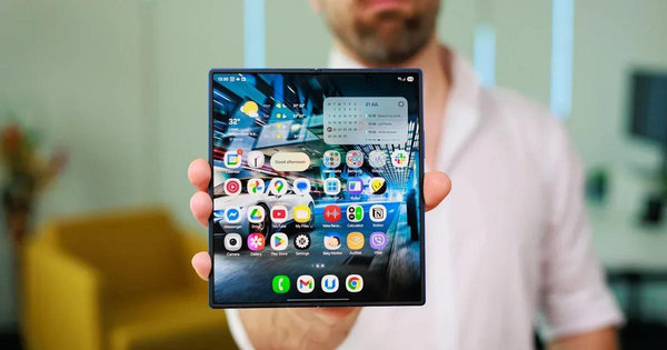 Màn hình 8.0 inch với độ sáng 3000 nits của Galaxy Z Fold8 Ultra