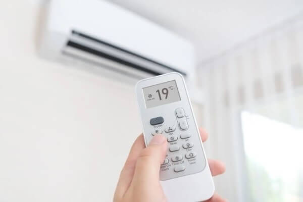 Màn hình điều khiển điều hòa bị tối