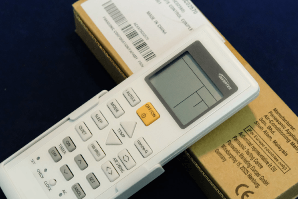 Mua remote mới để thay thế điều khiển cũ hỏng
