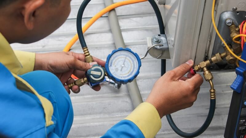 Nguyên nhân và cách khắc phục sự cố điều hòa bị xì gas