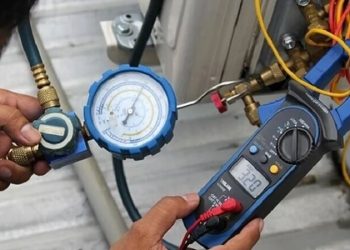 Nguyên nhân máy lạnh đang chạy tự tắt và cách xử lý an toàn