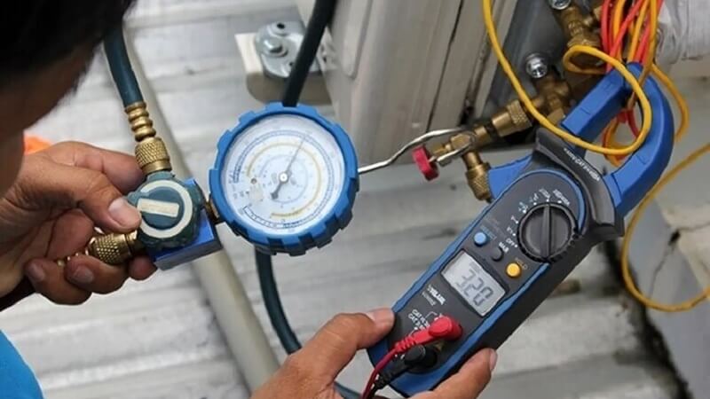 Tình trạng thiếu gas khiến máy lạnh hoạt động không ổn định và tự tắt