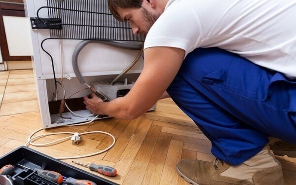 Hệ thống làm lạnh hoạt động không ổn định do thiếu hoặc rò rit khí gas