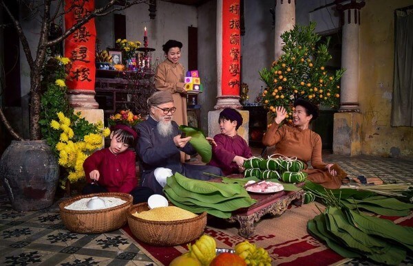 Tết Nguyên đán là lễ hội lớn nhất trong năm của người Việt