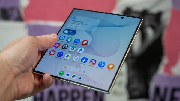 Samsung đã tăng độ sáng của Z Fold 8 Ultra lên 3000nits