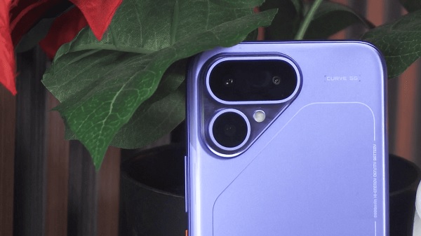 TECNO POVA Curve 2 5G chỉ trang bị cảm biến chính 50MP kèm một ống kính macro 2MP cơ bản