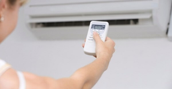 Kiểm tra mắt nhận tín hiệu, bo mạch dàn lạnh và nguồn cấp điện điều hòa