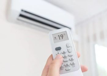 Tần số máy lạnh Casper: Bảng mã chuẩn và cách dò remote đa năng chi tiết