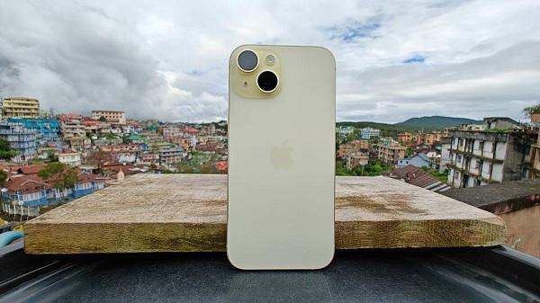 Có nên mua iPhone 15 tại thời điểm này hay không?