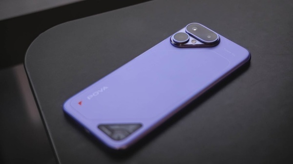 Trên tay TECNO POVA Curve 2 5G