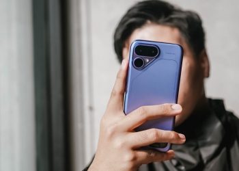 Trên tay TECNO POVA Curve 2 5G: Thiết kế siêu mỏng nhẹ, màn hình cong 144Hz cực mượt, pin 8.000mAh siêu trâu