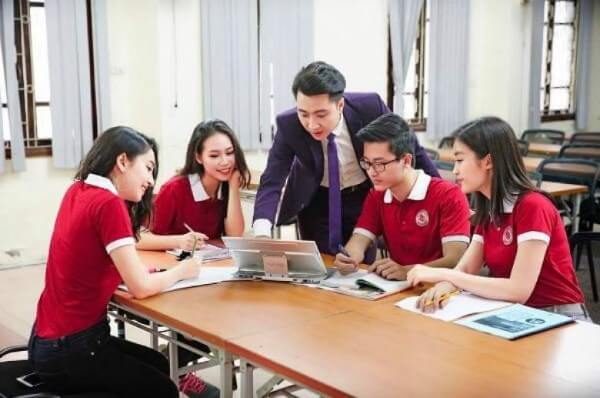 Các ngành ngôn ngữ có mức điểm chuẩn rất cao theo thang điểm 40