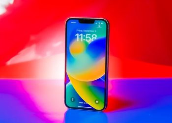 Vì sao màn hình iPhone bị tối? Các cách khắc phục hiệu quả