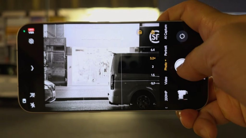 Xiaomi 18 Pro Max sở hữu hệ thống ba ống kính mang thương hiệu Leica ở mặt sau